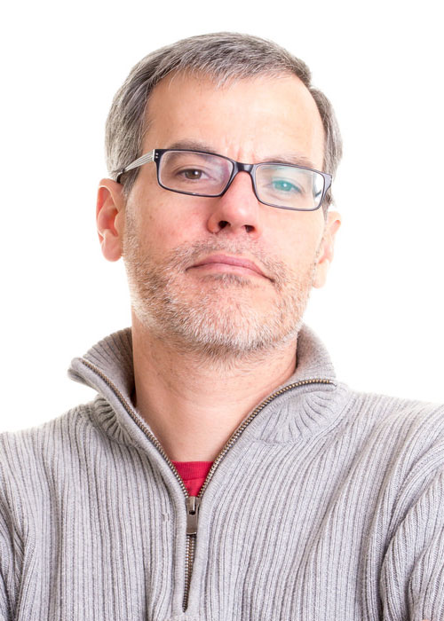 side savvy style for man with grey hair
