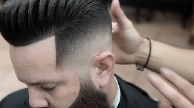 Foto Gaya Rambut Undercut Panjang 2020